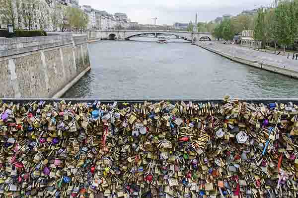 155 - Francia - Paris - rio Sena - puente de Las Artes.jpg